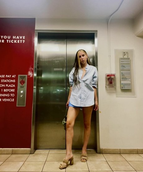 Scout Willis ポルノモデル 写真