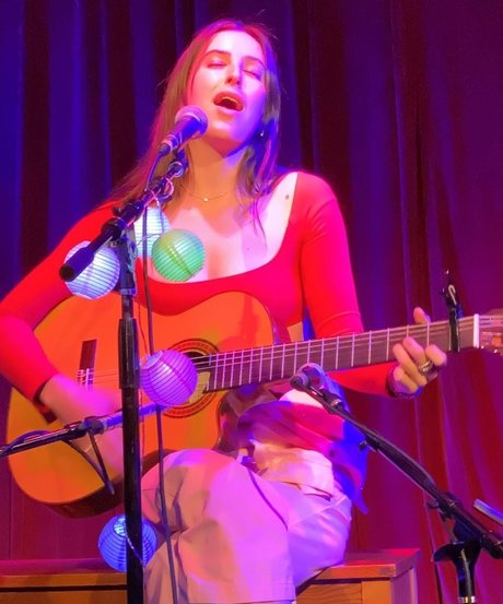 ディスコード トランス OnlyFans セクシー 写真