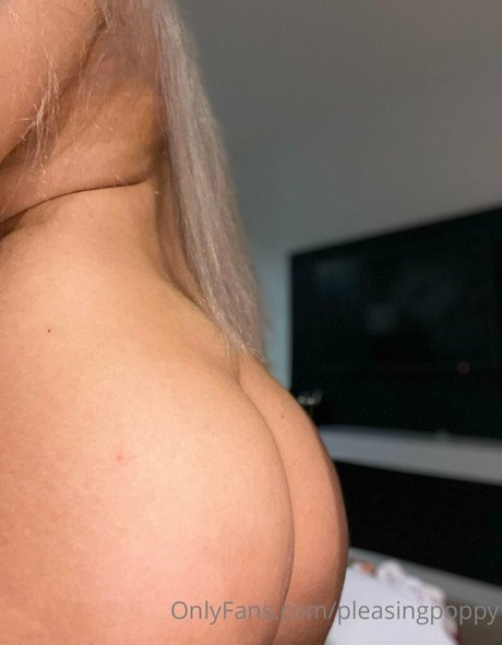 Pleasing Poppy xxxモデル ギャラリー