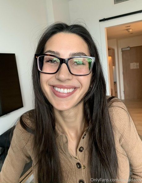 ava18adams アダルトモデル 写真