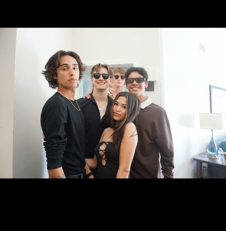 エボニーフィットネスOnlyFans セクシー裸 画像