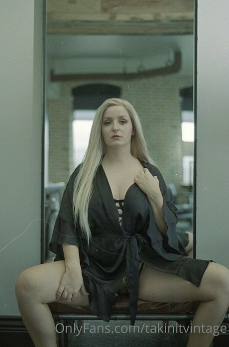 ブルネットの看護師OnlyFans 無料 写真