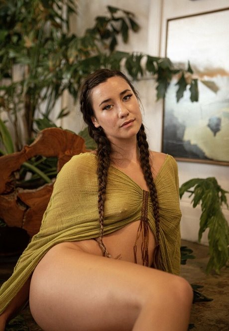 littleastronaut アートモデル 写真