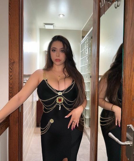 Reema Rochelle セックス女優 画像