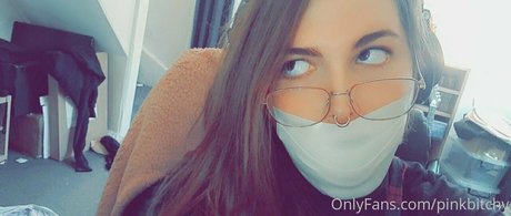 pinkbitchy 裸のモデル 写真