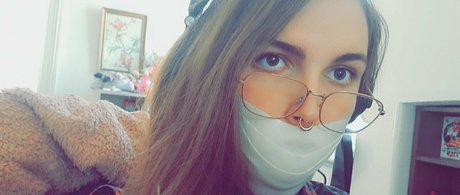 pinkbitchy ポルノスター 裸 写真