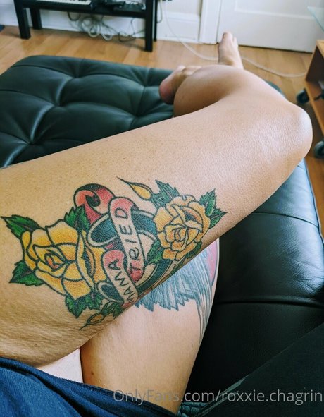 roxxie chagrin ヌード女優 写真