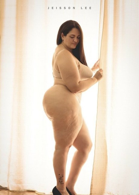 Claudia Patricia Roquer ヌードモデル 写真