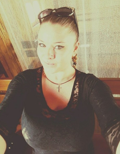 美しいロシアのOnlyFans 無料セックス 画像