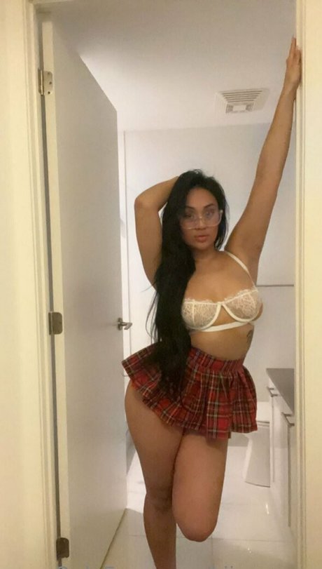 Kiimmmyr アートモデル ギャラリー