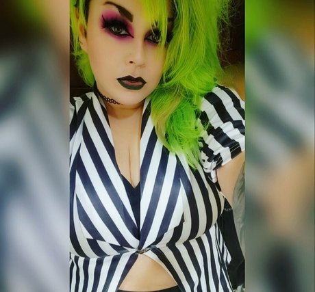 ゲイのラフなOnlyFans 美しいヌード 写真