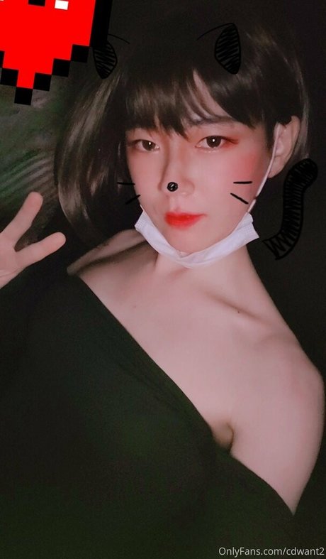 ブルネットの教師OnlyFans 美しいヌード 写真