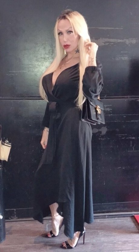 fabiolavoguel 裸のポルノスター 画像