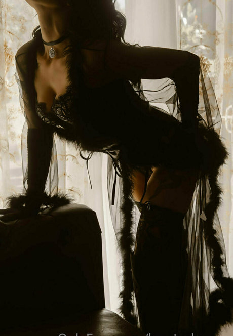 logsterbunny トップポルノスター 画像