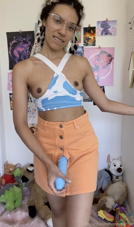 若いティーンのOnlyFans ヌード 写真