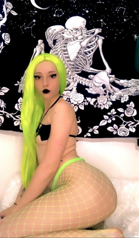 曲線美の熟女OnlyFans ポルノグラフィック 画像