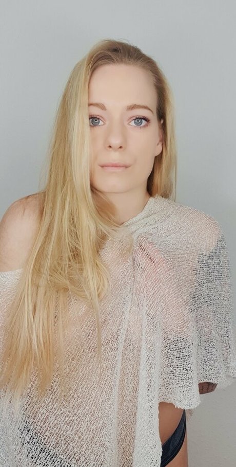 sweet miaxxx アートポルノスター 写真