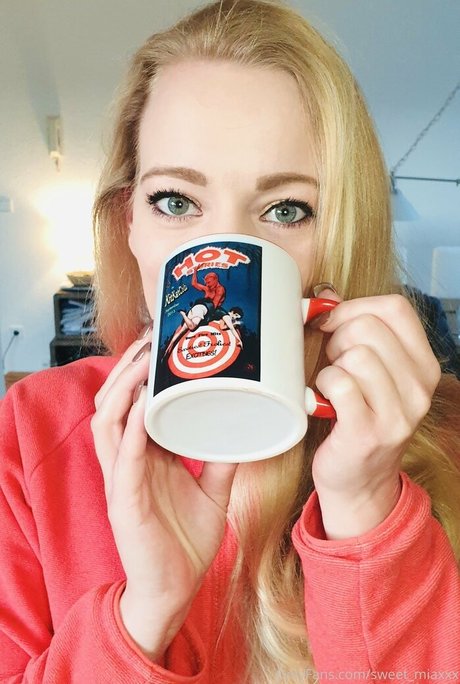 sweet miaxxx セックスポルノスター 写真