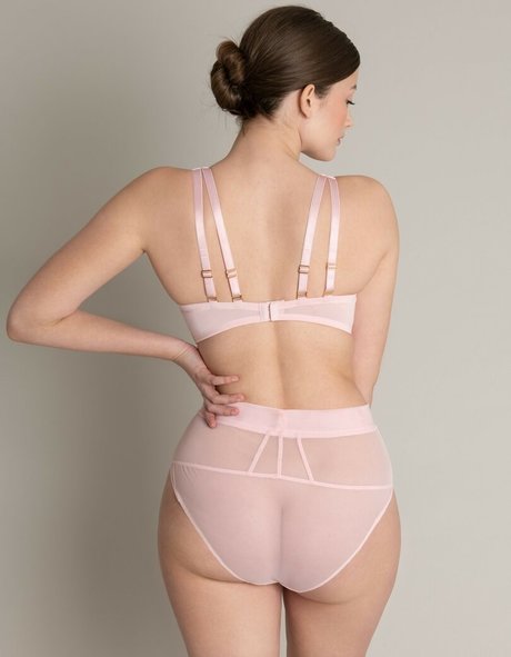 Ellie Weston 最高の女優 画像