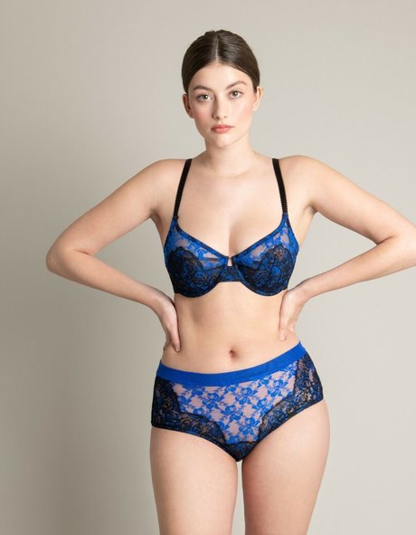 Ellie Weston セクシーなスター ギャラリー