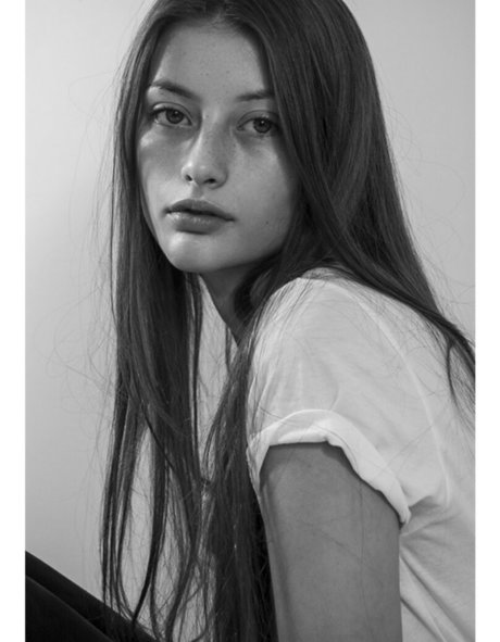 Ellie Weston セックスモデル 画像