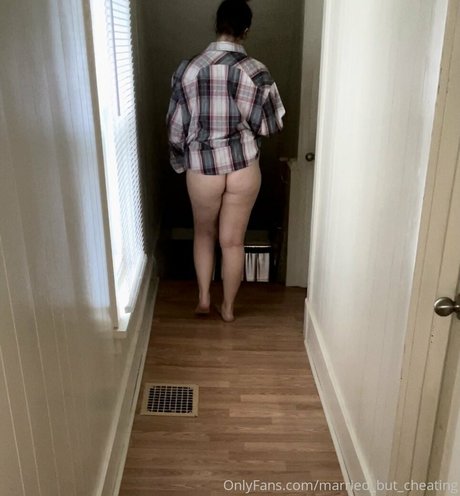 married but cheating ポルノスター トップ 写真