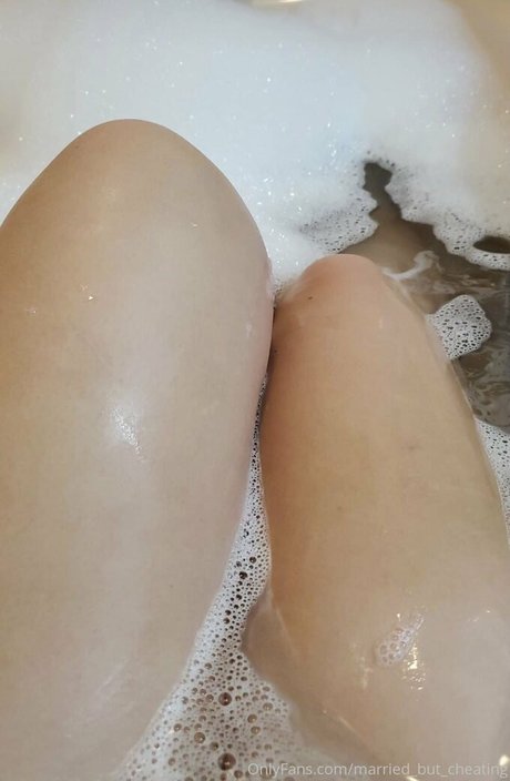 married but cheating 裸の女優 ギャラリー