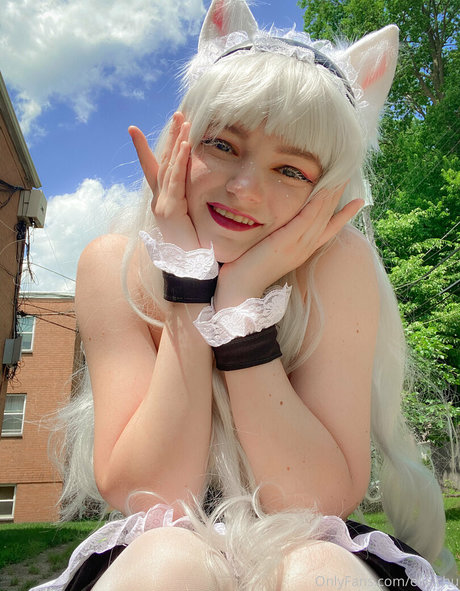 elle chu スター 裸 画像