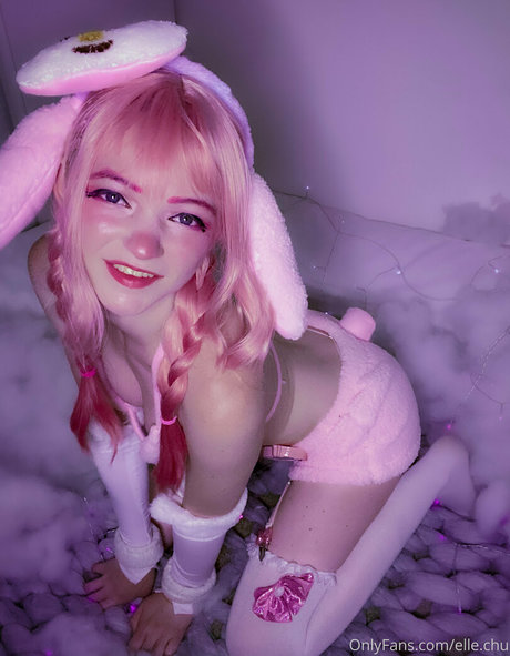 elle chu エロティックなモデル 写真