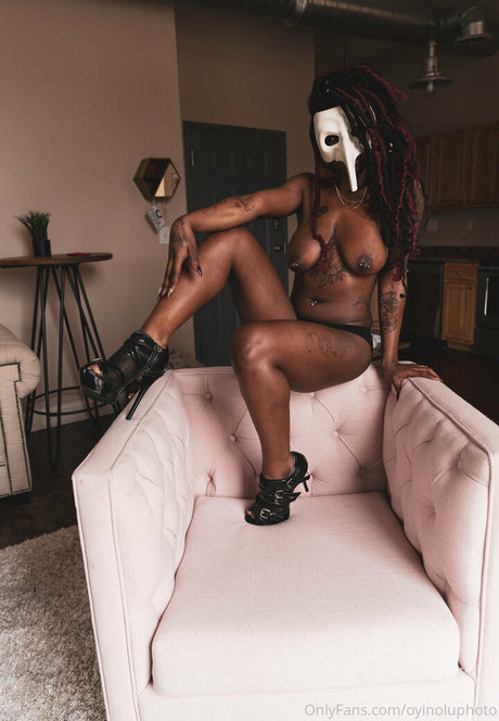 oyinoluphoto ポルノモデル ギャラリー