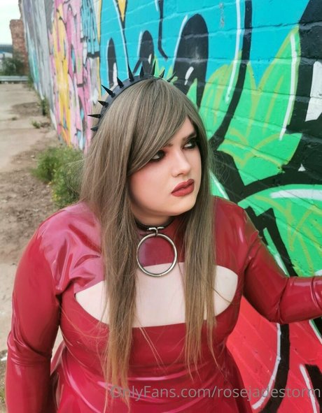 rosejadestorm ホットなスター 画像