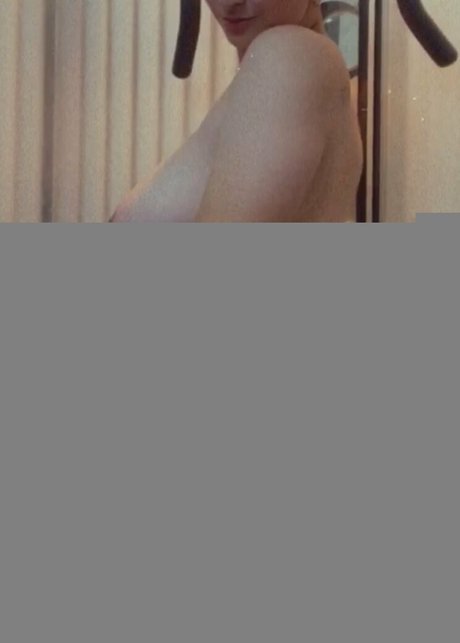 emmafk 裸のポルノスター 写真