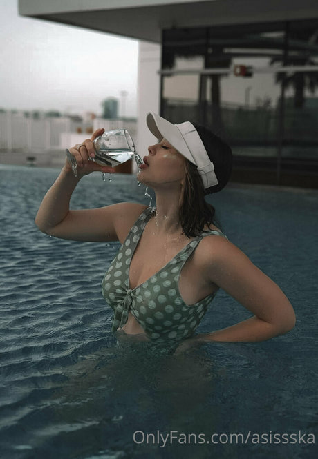 asissska 可愛い女優 画像