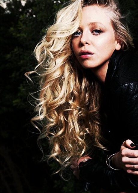 Portia Doubleday 無料女優 写真