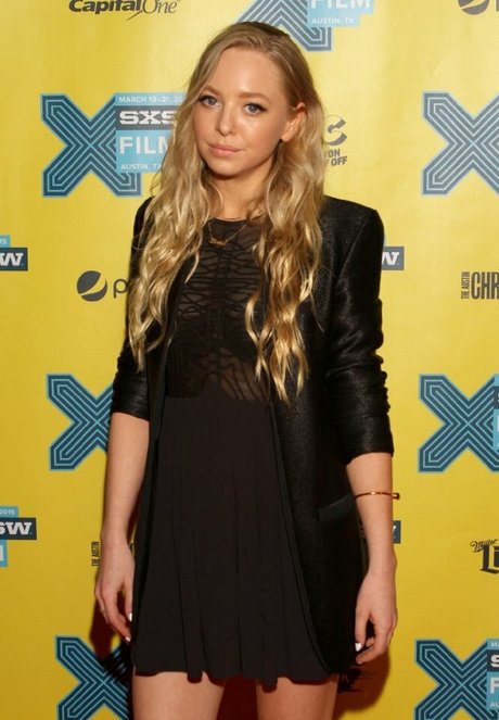 Portia Doubleday かわいいスター 写真