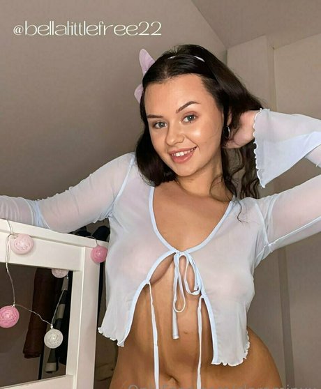 かわいい巨乳OnlyFans 無料セクシー 画像