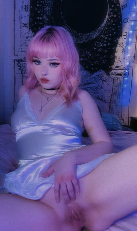 mothgray アダルトスター 画像