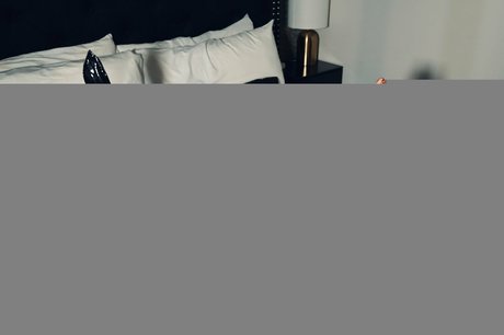 ielevenyou セックスモデル 写真