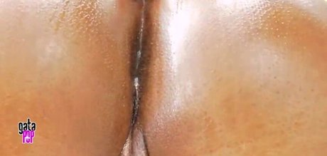 Bruna Valentim ポルノスター トップ 画像