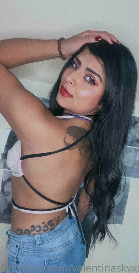 valentinaskyxx 限定モデル 写真