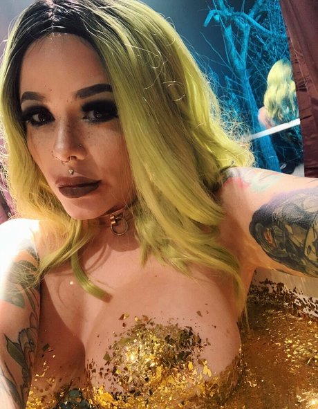 ihatelaiika ホットスター 写真