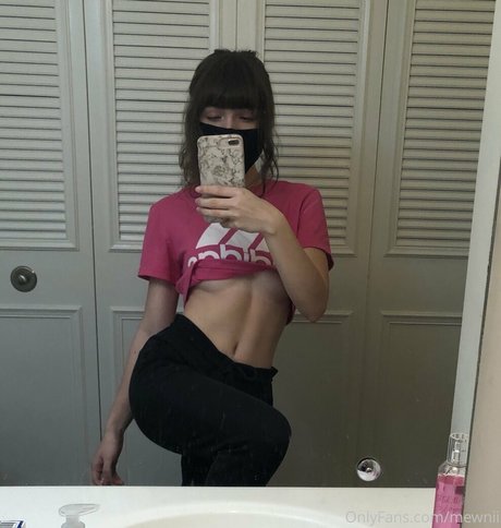 Mewnii アダルトスター アーカイブ