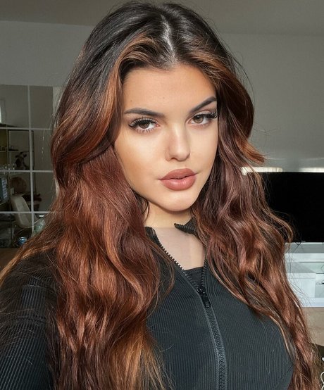 Lara Benjamina Winter アートモデル 写真