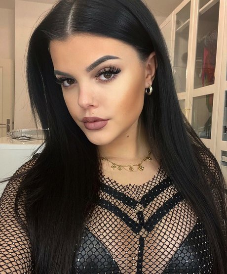 アジアンシャワー OnlyFans ホットセクシー 写真