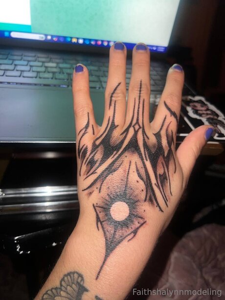 faithsfetishprod 素敵なスター 写真