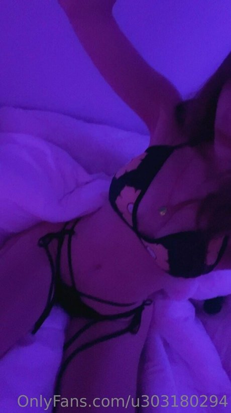 Dumbuni ポルノスター セクシー 写真