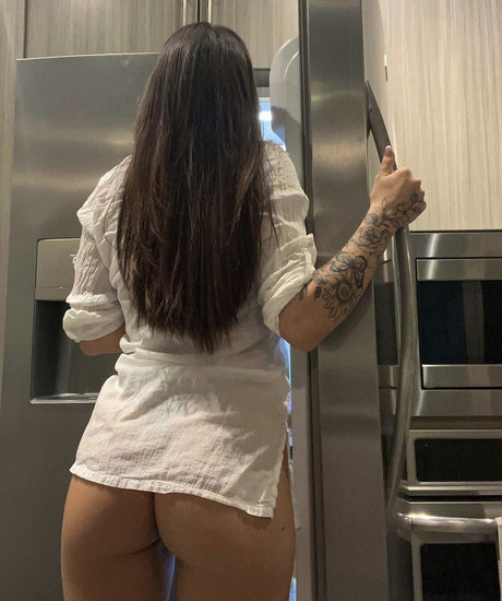 Mari Grace 美しいスター 写真