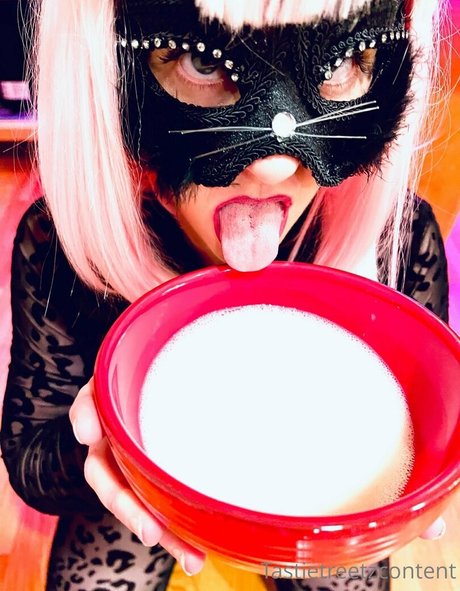 濃厚なラテン系熟女OnlyFans ポルノグラフィック 写真