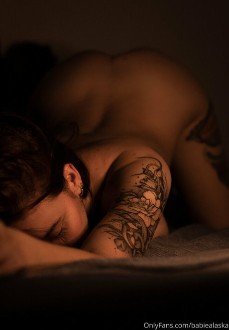 babiealaska 可愛い女優 写真