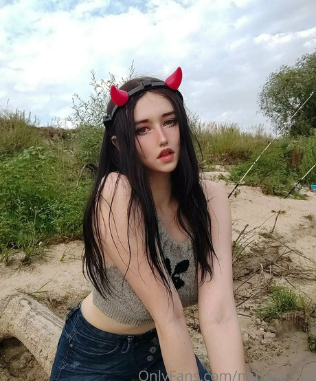 miracle me ヌード女優 写真